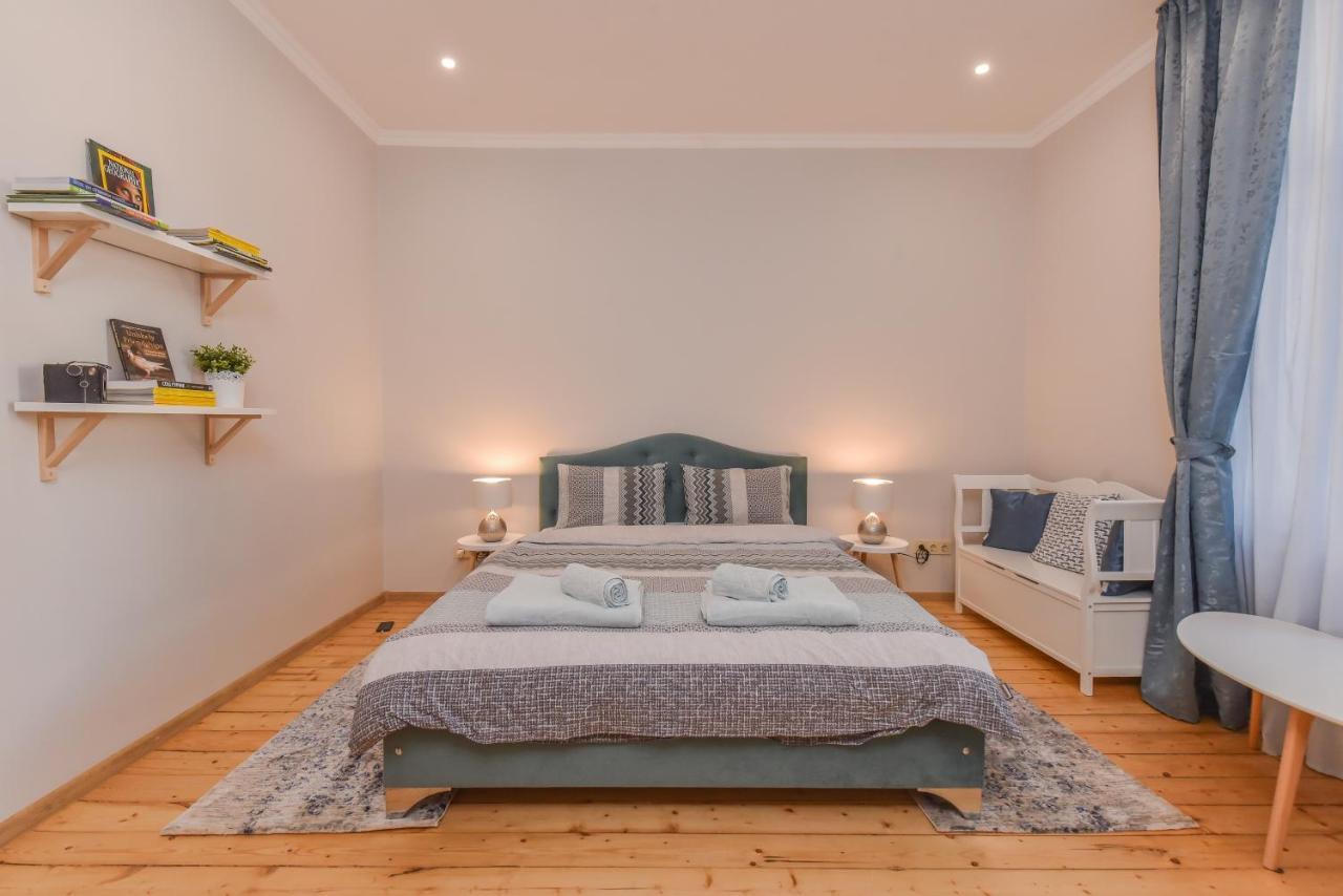 Spacious Vintage 2Br, 2Bath Apartment By Flat Mаnager Sófia Exterior foto